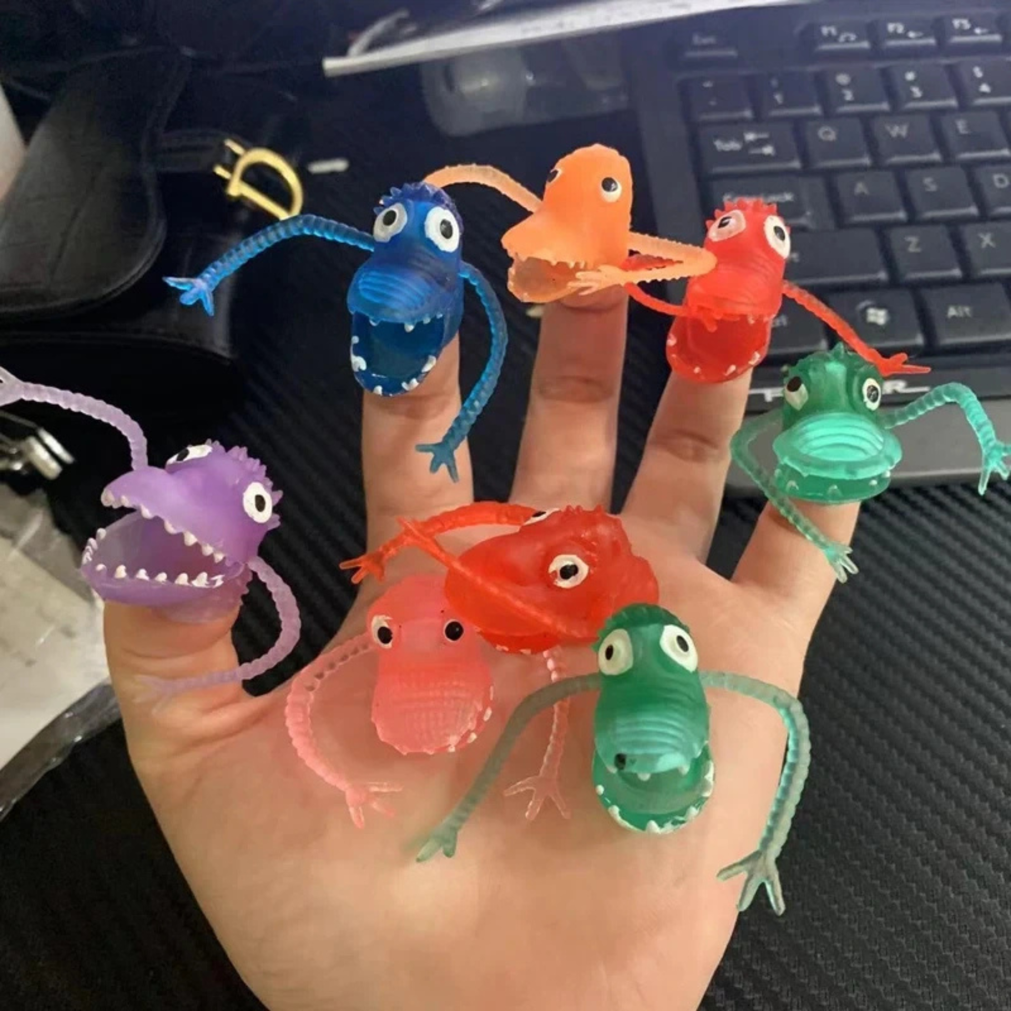 Dinosaur Finger Puppet